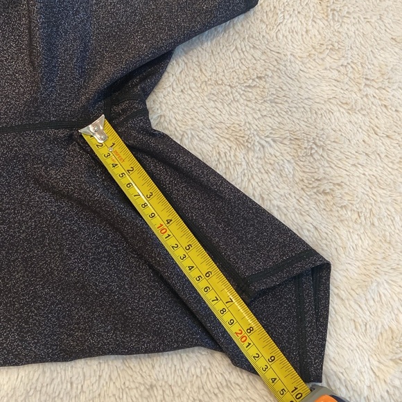 Alo Yoga High-Waist Glitter Biker Short - Picture 5 of 5